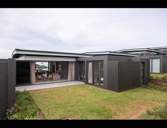 4 BEDROOM TOWNHOUSE FOR SALE IN ZULULAMI LUXURY COASTAL ESTATE